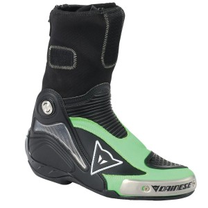 R AXIAL PRO IN BOOTS